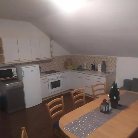 U Zabky Lägenhet *
